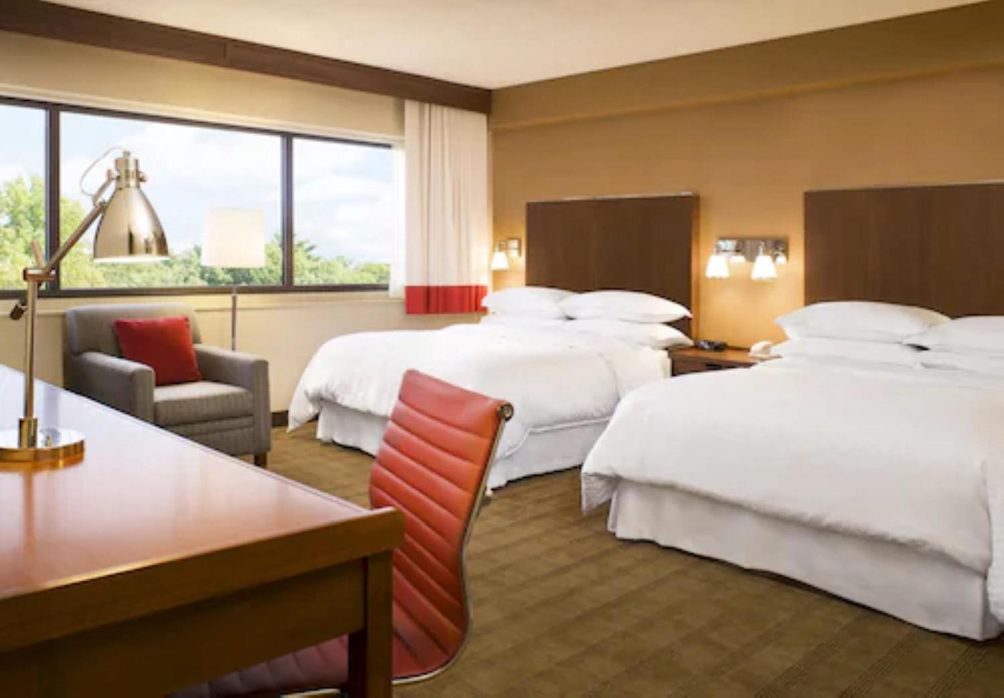 Four Points By Sheraton Edmundston Hotel & Conference Center エクステリア 写真