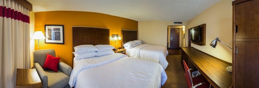 Four Points By Sheraton Edmundston Hotel & Conference Center エクステリア 写真