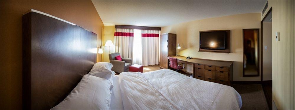 Four Points By Sheraton Edmundston Hotel & Conference Center エクステリア 写真